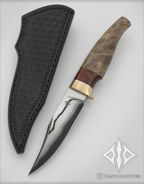 Cuchillo multipropósito Baby Bowie con cabo de madera y vaina de cuero negra