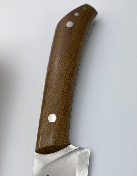 Detalle del cabo de madera del cuchillo Criollito FX